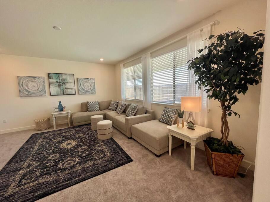Brand-New, Beautiful & Stylish Home In Sacramento! Eksteriør bilde