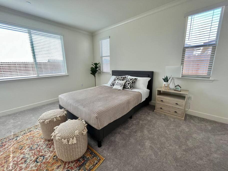 Brand-New, Beautiful & Stylish Home In Sacramento! Eksteriør bilde