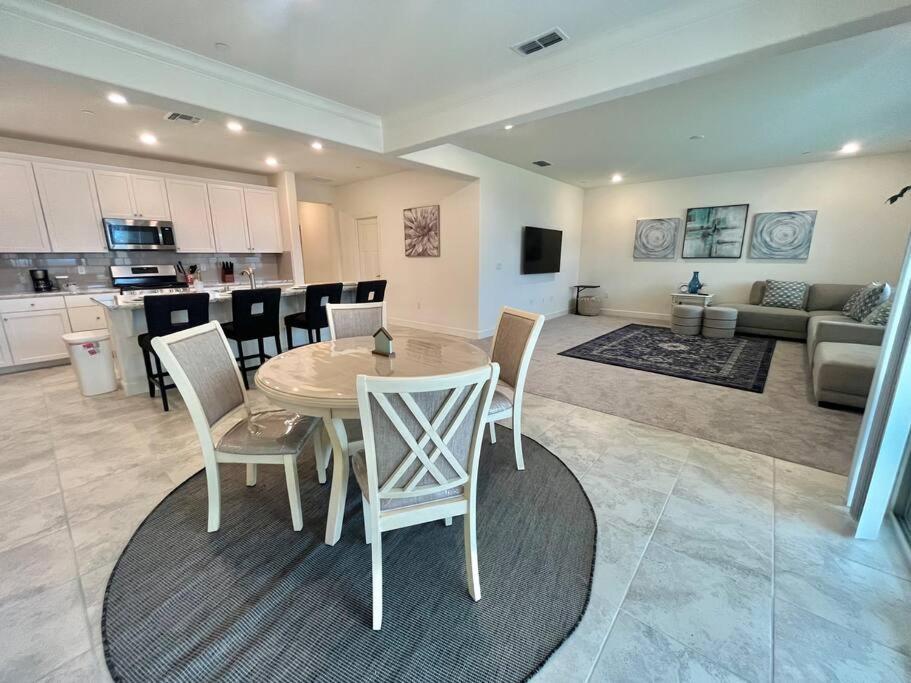 Brand-New, Beautiful & Stylish Home In Sacramento! Eksteriør bilde